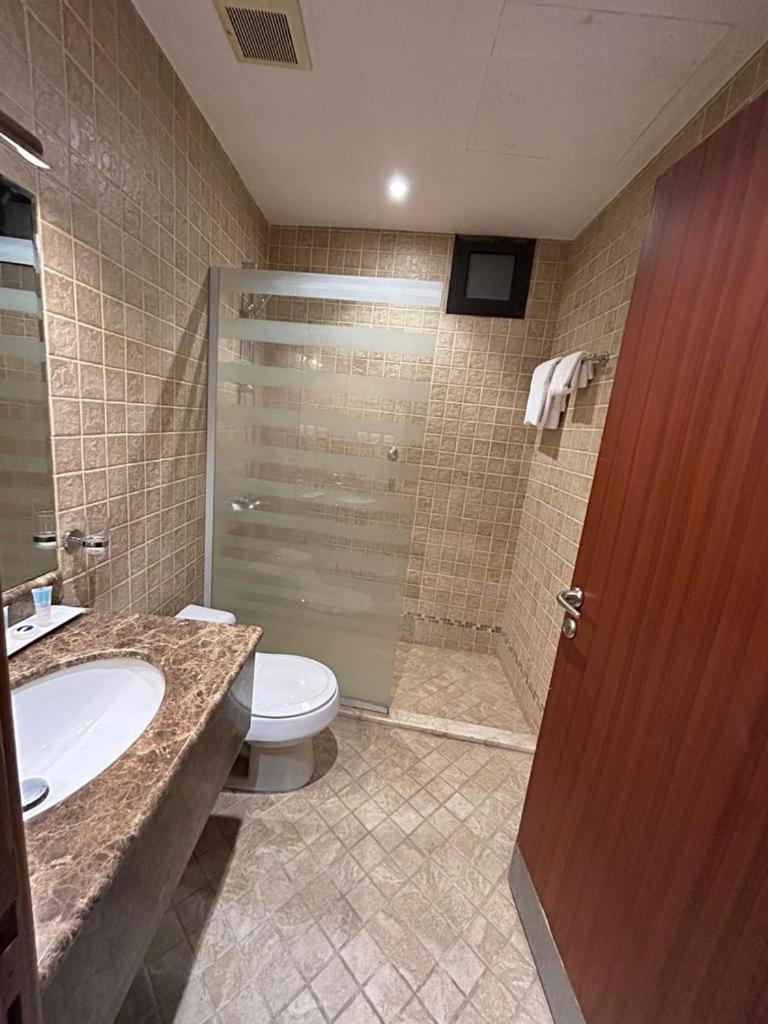 Onizah Hotel Unaizah Ngoại thất bức ảnh