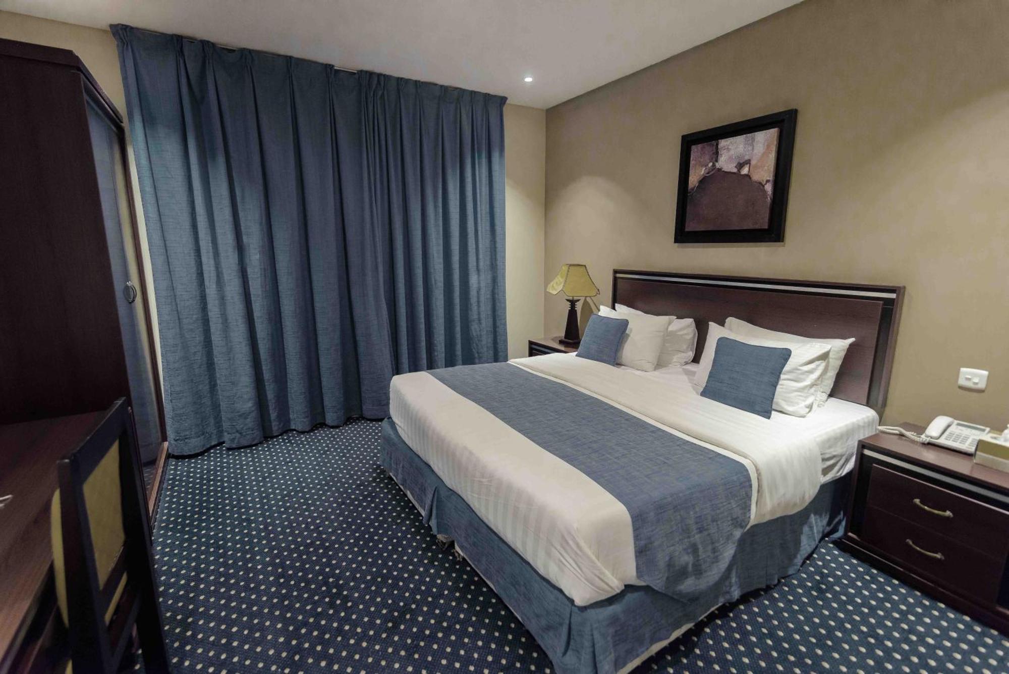 Onizah Hotel Unaizah Ngoại thất bức ảnh