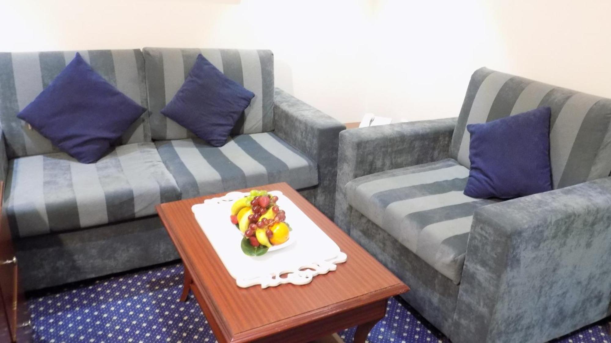 Onizah Hotel Unaizah Phòng bức ảnh