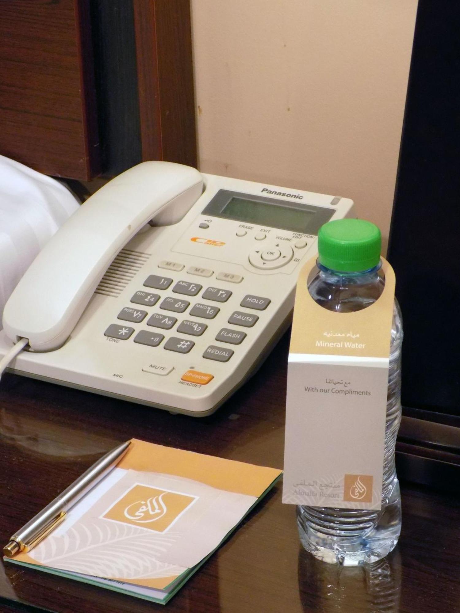 Onizah Hotel Unaizah Phòng bức ảnh