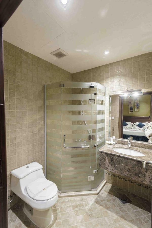 Onizah Hotel Unaizah Ngoại thất bức ảnh