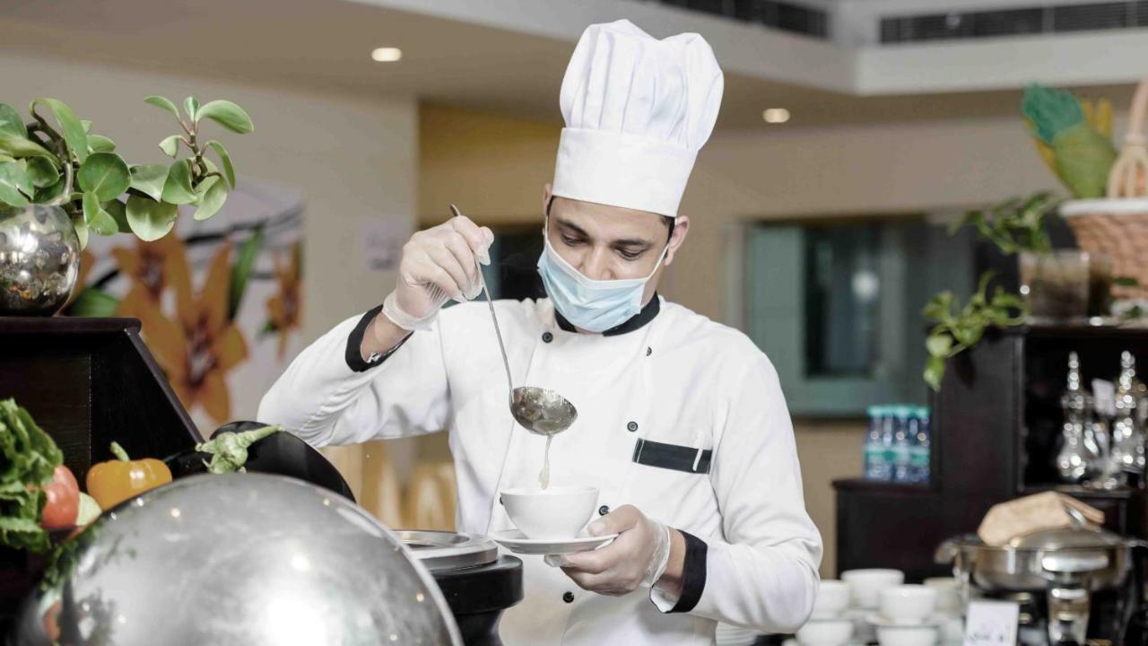 Onizah Hotel Unaizah Ngoại thất bức ảnh